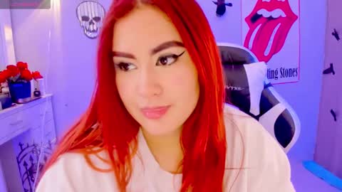 Snapshot of evva_foxxy chatting on 01.24.25 evva_foxxy online show from 01.24.25