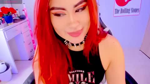 Snapshot of evva_foxxy chatting on 01.29.25 evva_foxxy online show from 01.29.25