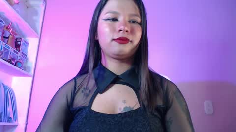 Snapshot of evybubbles_ chatting on 01.19.25 Im Evy online show from 01.19.25