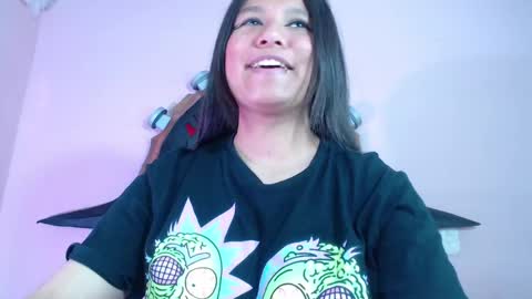 Snapshot of evybubbles_ chatting on 09.23.25 Im Evy online show from 09.23.25