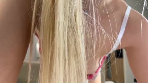 Snapshot of ewagreen chatting on 02.06.26 Eva m1racle online show from 02.06.26