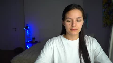 ewelynscott online show from 11.30.25