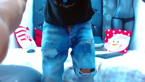 Snapshot of exotichot_couple chatting on 12.28.24 exotichot_couple online show from 12.28.24