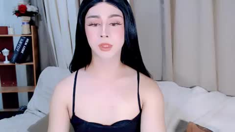 Snapshot of expensive_elise chatting on 06.12.26 expensive_elise online show from 06.12.26