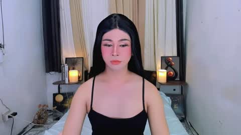Snapshot of expensive_elise chatting on 06.24.26 expensive_elise online show from 06.24.26