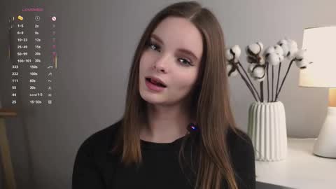 Hollywood or just holly online show from 10.11.25