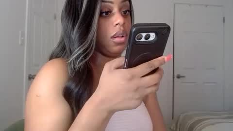 exstacybanks online show from 11.24.25