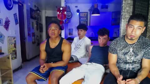 extrangers online show from 12.17.24