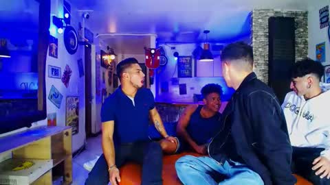 extrangers online show from 12.29.24