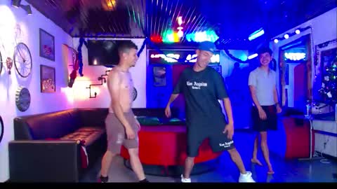 Snapshot of extrangers chatting on 01.05.26 extrangers online show from 01.05.26