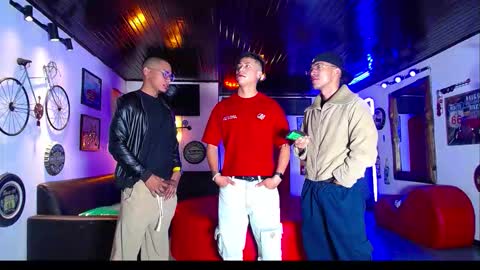 Snapshot of extrangers chatting on 01.16.26 extrangers online show from 01.16.26