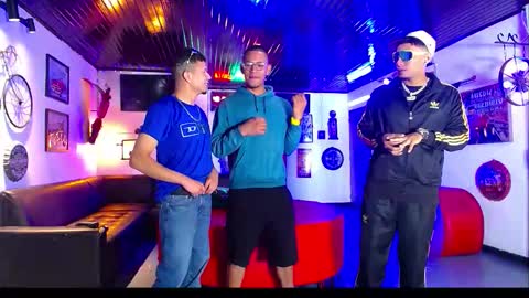 Snapshot of extrangers chatting on 01.17.26 extrangers online show from 01.17.26