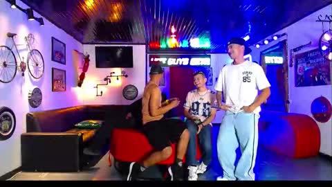 Snapshot of extrangers chatting on 01.19.26 extrangers online show from 01.19.26