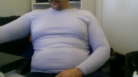 Snapshot of extrex2 chatting on 02.28.26 derssing online show from 02.28.26