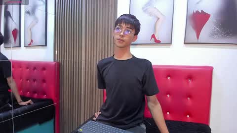 Eyden online show from 03.27.26