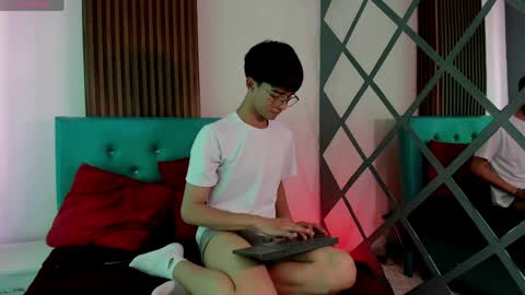 Eyden online show from 03.31.26