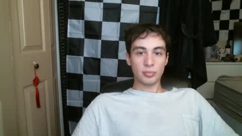 Snapshot of ezra_naamah chatting on 01.19.25 Ezra Naamah online show from 01.19.25