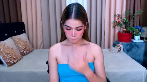 UR SWEET EZRA online show from 01.14.25