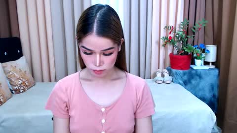 UR SWEET EZRA online show from 01.19.25