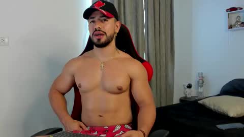 Ezzio Scolaro online show from 03.07.26