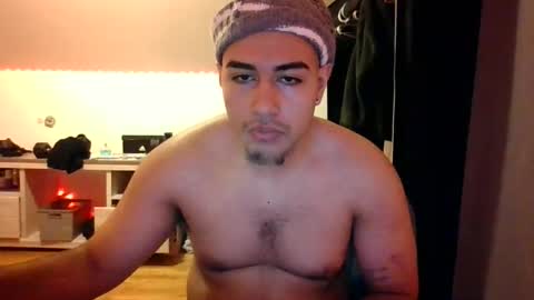 ezzteban935 online show from 04.17.26