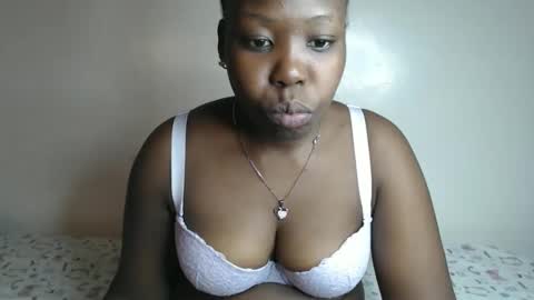 Snapshot of fabbie01 chatting on 02.11.26 Miss Fabby online show from 02.11.26