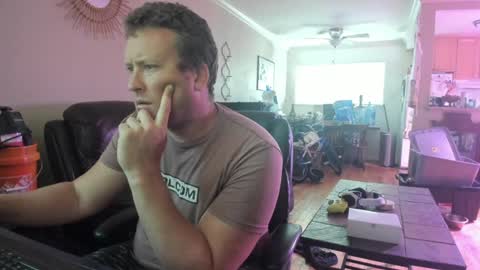 Hungwun online show from 12.18.24