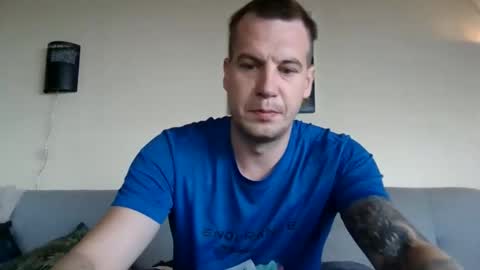 Snapshot of fack69ogsazzy69 chatting on 09.12.25 Dennis online show from 09.12.25