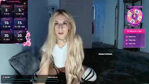 Snapshot of faephoenix chatting on 11.17.25 Fae Phoenix online show from 11.17.25