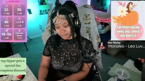 Snapshot of faeryaisha chatting on 11.25.25 aisha online show from 11.25.25