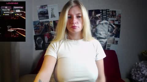 Snapshot of faiirylight chatting on 09.30.25 Eve online show from 09.30.25