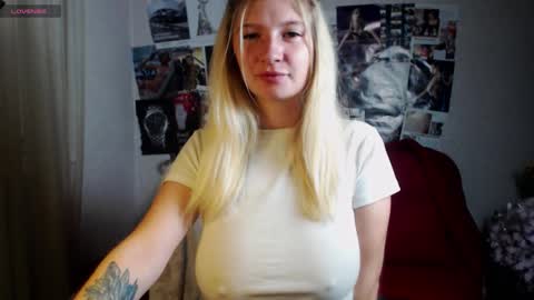 Snapshot of faiirylight chatting on 10.01.25 Eve online show from 10.01.25