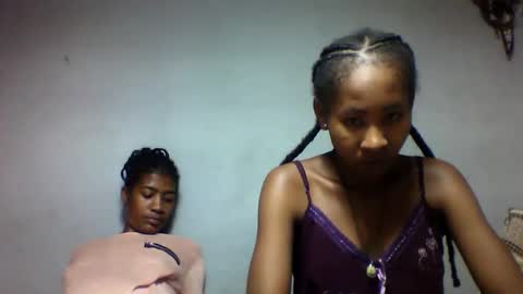 Snapshot of faiqua95 chatting on 04.15.26 faiqua95 online show from 04.15.26