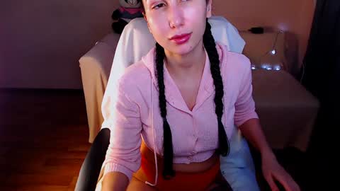 Elli  online show from 12.13.24