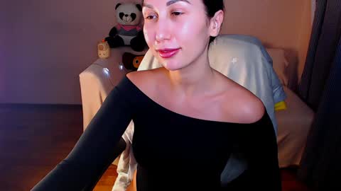 Elli  online show from 12.26.24