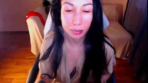 Elli  online show from 03.20.26