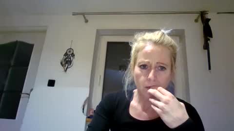 Snapshot of fairy_nightmare chatting on 10.15.25 Fairy NightMary online show from 10.15.25