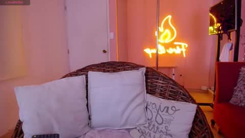 FAIRY online show from 11.05.25