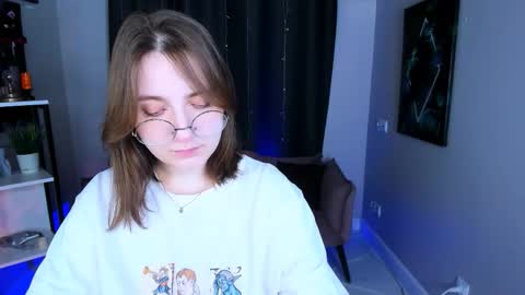 Snapshot of fairy_tara chatting on 11.04.25 Tara online show from 11.04.25