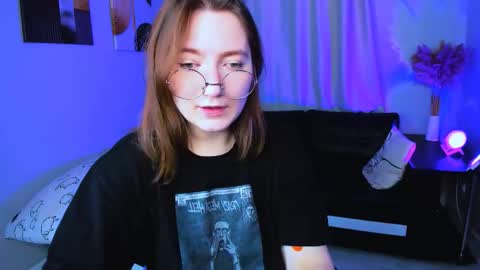 Snapshot of fairy_tara chatting on 11.18.25 Tara online show from 11.18.25