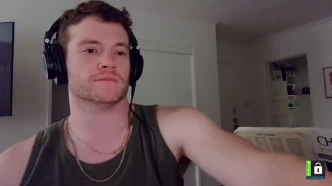 Snapshot of fairybae5 chatting on 03.11.25 Travis online show from 03.11.25