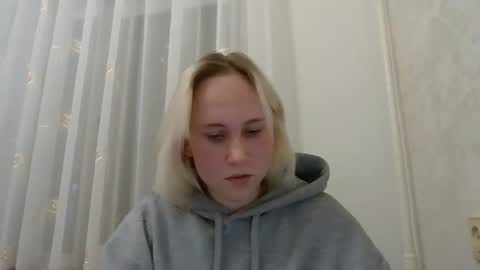 Snapshot of fairyfeller_ chatting on 10.01.25 fairyfeller_ online show from 10.01.25