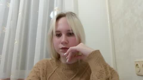 Snapshot of fairyfeller_ chatting on 10.04.25 fairyfeller_ online show from 10.04.25