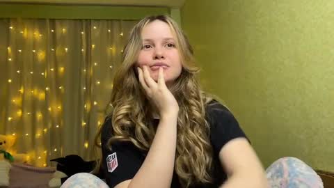 Ilona online show from 12.24.24