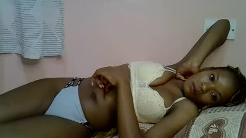 faizah_ online show from 03.29.26