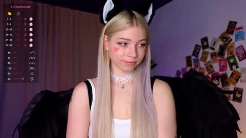 Emilia online show from 02.14.25