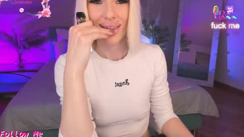 Snapshot of fallen1_angel chatting on 04.20.26 Lana online show from 04.20.26