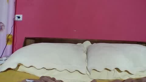 Snapshot of fallinlovecum chatting on 11.17.25 fallinlovecum online show from 11.17.25