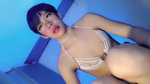 Ivy Lauren online show from 02.01.25