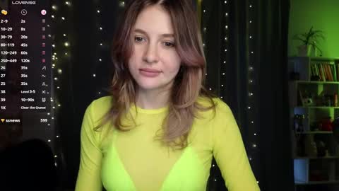Snapshot of fancymeee chatting on 02.25.25 fancymeee online show from 02.25.25